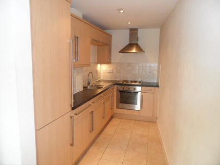 2 bedroom flat to rent - Photo 3