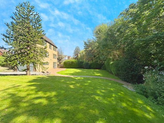 4 bedroom detached house to rent - Photo 1