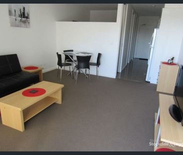 FURNISHED 1 BEDROOM APARTMENT ***TRAMS AT YOUR DOOR STEP*** - Photo 1