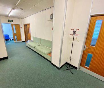 Property to rent - Photo 6