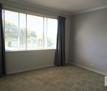 Centrally located family home in quiet location. - Photo 5