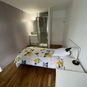 1 chambre en co-location proche universités - Photo 1