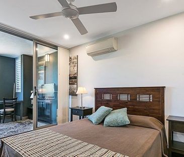 Spacious & Convenient Studio Apartment - Photo 2