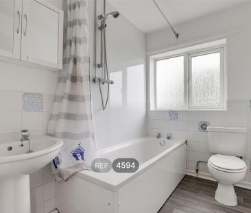 3 bedroom detached house to rent - Photo 6