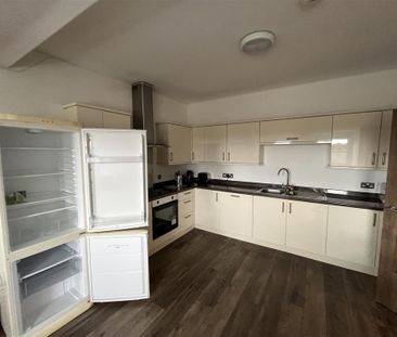 4 bedroom private hall to rent - Photo 5