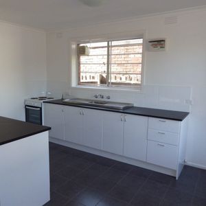 1/2 Anderson Street, Ascot Vale VIC 3032 - Photo 2