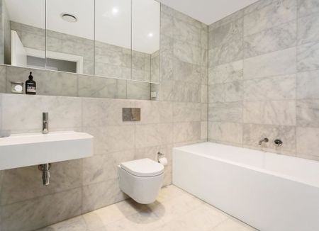 Designer 2 Bedroom Apartment Centrally Located with Parking - Photo 3