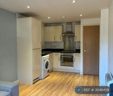 1 bedroom flat to rent - Photo 2