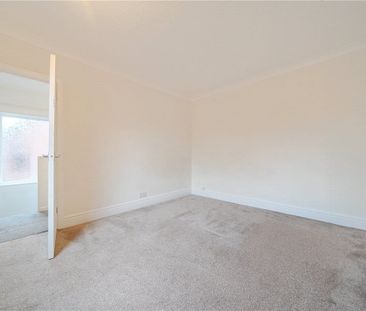 A 3 bedroom semi-detached house. - Photo 2