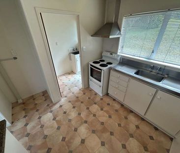 Glenfield, 2/16A Diana Drive - Photo 6