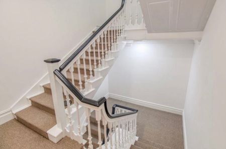1 Bed Flat, High Street, SO14 - Photo 5