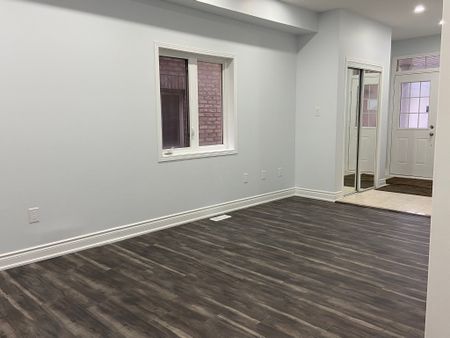 For Lease - 90 Kilrea (Main & 2nd Floor) Way, Brampton, Ontario - Photo 3