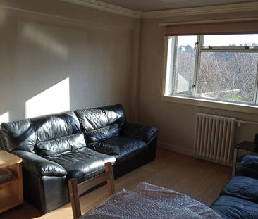 Room in a Shared Flat, Westfield Court, EH11 - Photo 1