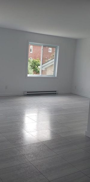 4 1/2 style condo 50 plus - Photo 1