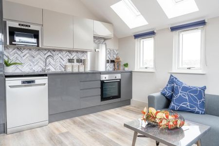 3 bedroom flat to rent - Photo 5