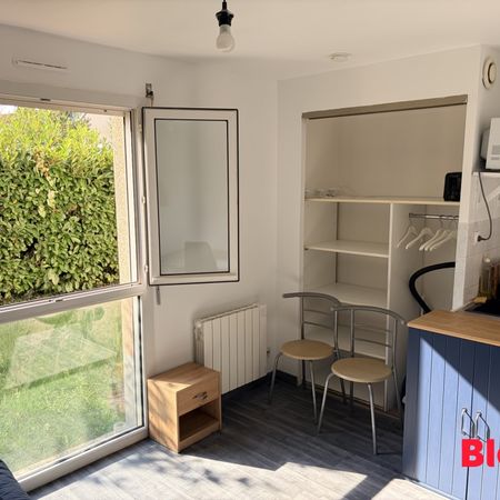 Location Appartement 1 pièce 17m² CHARTRES DE BRETAGNE 35131 - Photo 3