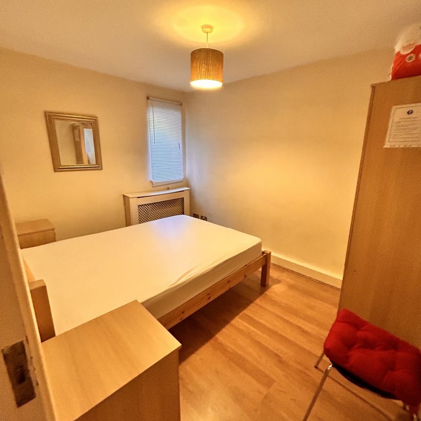 1 bed Apartment - To Let - Photo 1