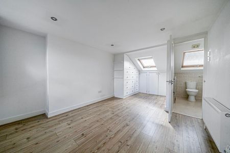 4 bedroom terraced house to rent - Photo 2