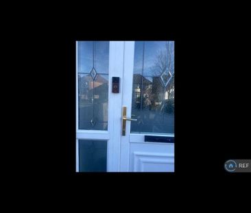 1 bedroom in a house share to rent - Photo 3