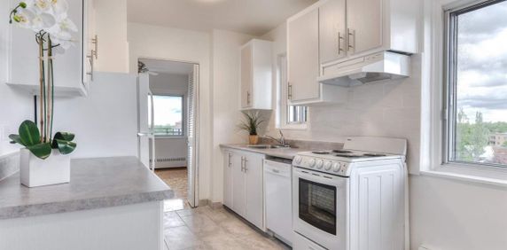 Beautiful 1-Bedroom - Metro Cote-Vertu - 1150 Côte-Vertu, Montréal - Photo 2