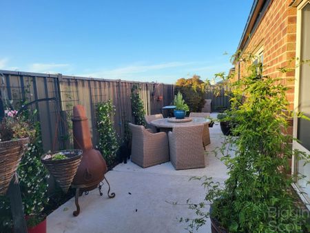 Fantastic Entry-Level Home Close to Canadian Primary School - Photo 2