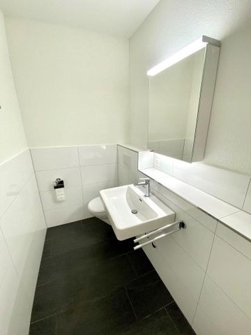 Moderne 2.5-ZW im DG / 4. OG à 51 m2 - Foto 2