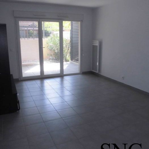 T3 AVEC TERRASSE, JARDIN ET PARKING - Photo 1