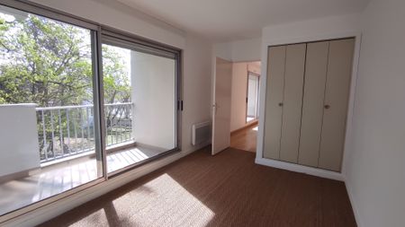 Location Appartement 2 pièces 39m² ORLEANS 45000 - Photo 3