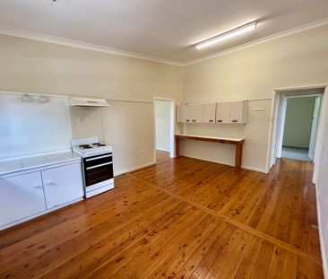 FAMILY HOME IN THE HEART OF TORONTO - Photo 1