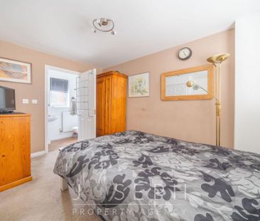 1 bedroom in a house share to rent - Photo 3