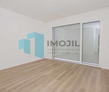 4 room luxury Flat for rent in Guimarota, Leiria, Distrito de Leiria - Photo 5