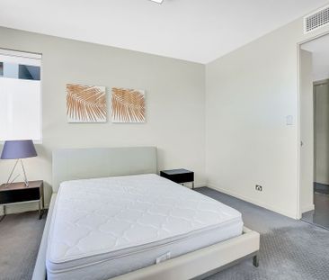 SELF CONTAINED & AIR CONDITIONED TWO BEDROOM UNIT IN "ASPEX" OVERLO... - Photo 5