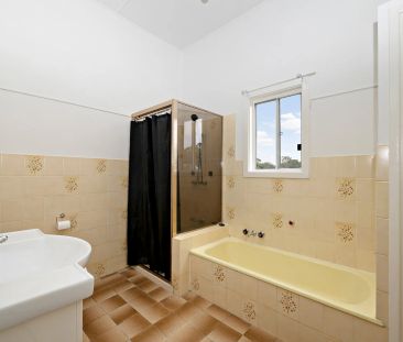 3 Bedroom Home - Photo 2