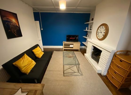 2 Bed Terraced House, Albert Road, SE25 - Photo 1