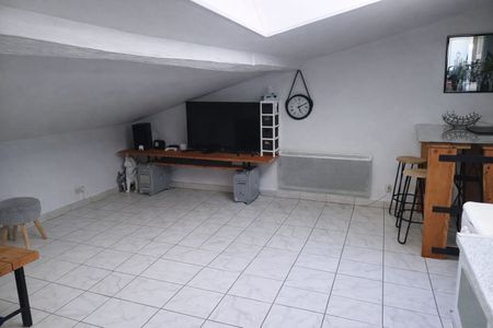 Location Appartement 2 pièces 21m² AMBERIEU EN BUGEY 01500 - Photo 2