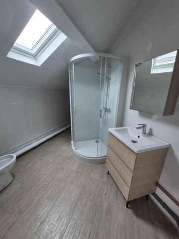 Location Appartement 2 pièces 59m² CAMBRAI 59400 - Photo 2