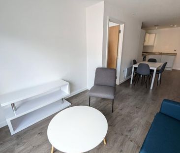 2 bedroom flat to rent - Photo 2