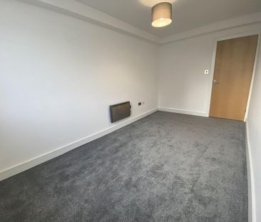 1 bedroom Flat To Let - Photo 1