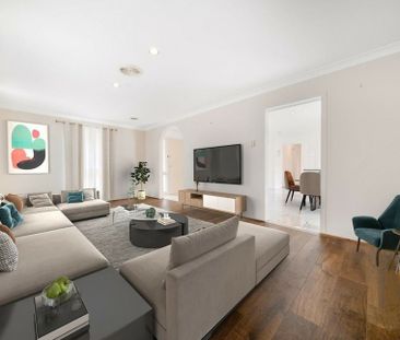 8 Dobell Crescent, Werribee VIC, Belconnen - Photo 6