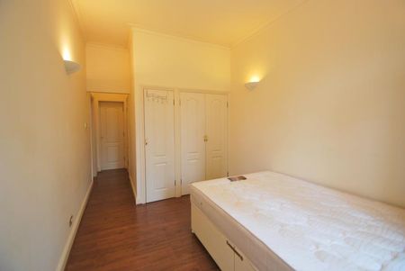 William Court, Hall Road, London NW8 - Photo 4