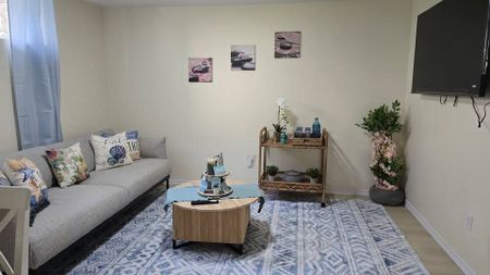 For Lease - 661 Bruxelles Street, Russell, Ontario - Photo 3