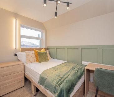 1 bedroom in a house share to rent - Photo 4