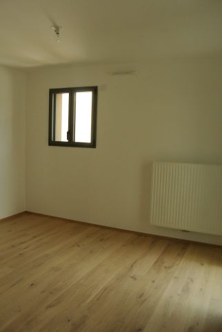 Location Appartement 2 pièces 42m² CALUIRE ET CUIRE 69300 - Photo 2