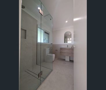 Price reduced! Beautifully renovated home in an ideal location - Photo 3