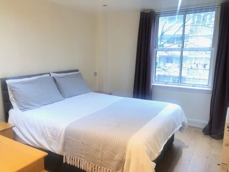 Bourne House - Photo 5