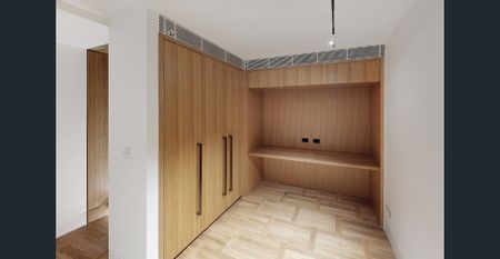 Near New Extra Large Luxury One Bed + Study and Private Courtyard in new Sirius Building - Photo 4