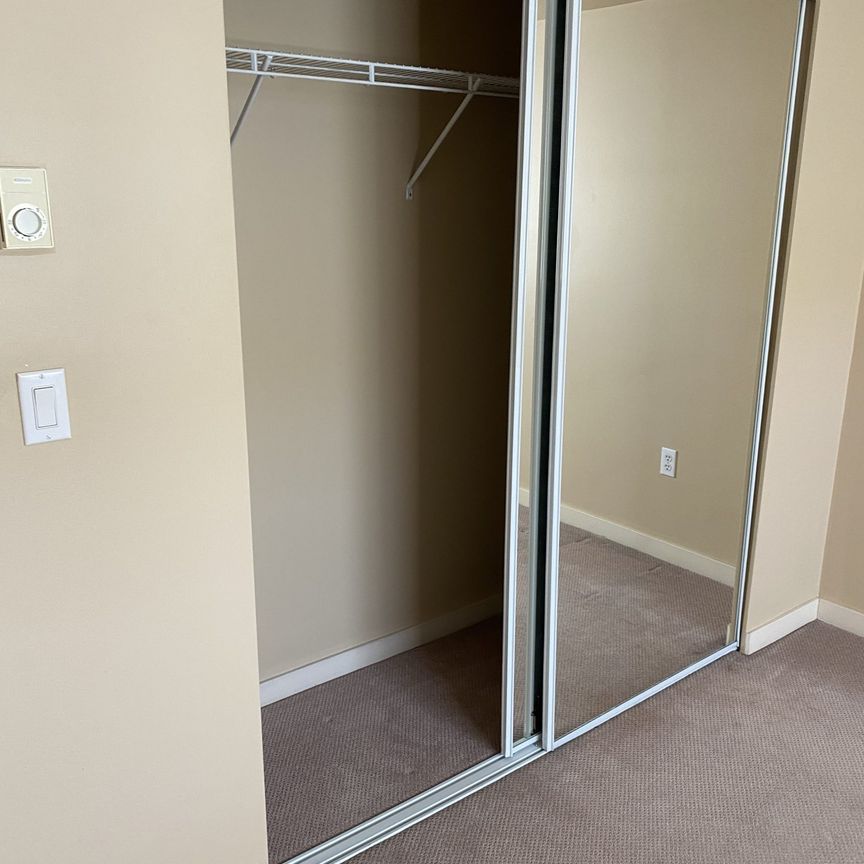 MARSHALL GROVE WEST 1BD/1BA - Photo 1