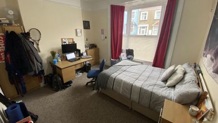 4 bedroom house share to rent - Photo 3