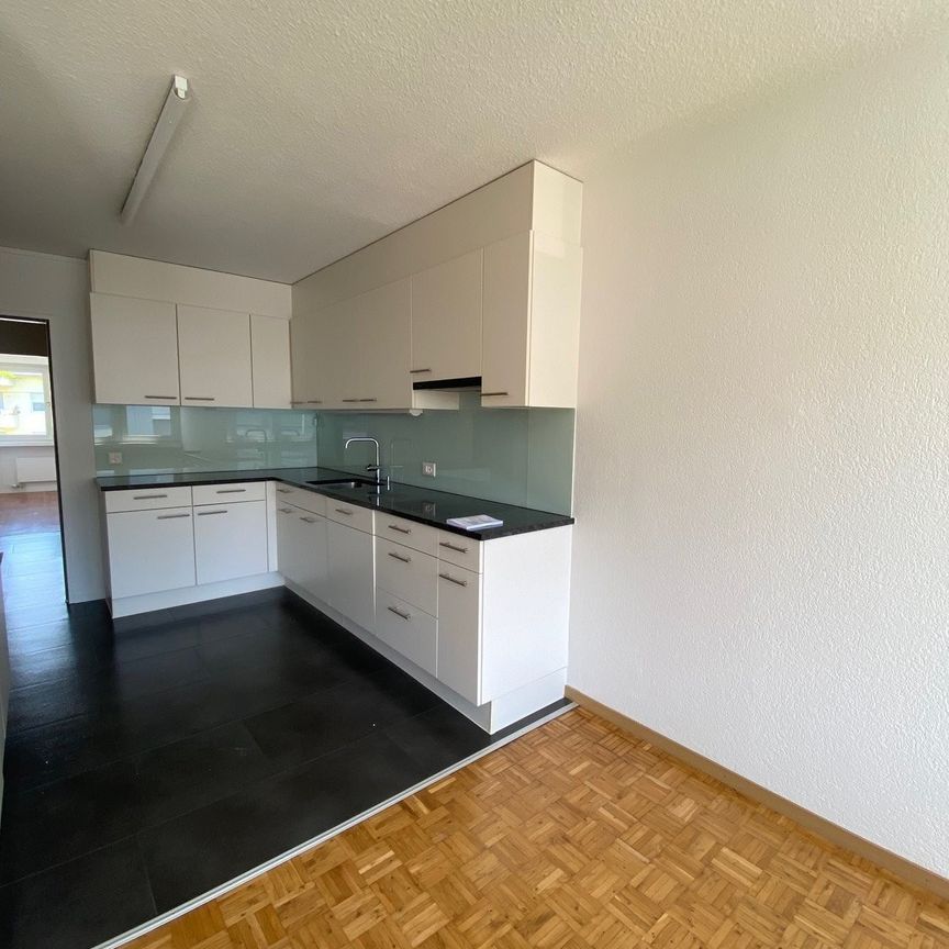 Rent a 4 ½ rooms apartment in Uster - Photo 1
