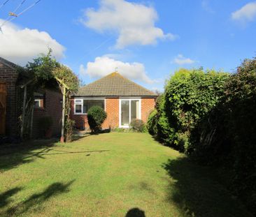 2 bedroom detached bungalow to let - Photo 6